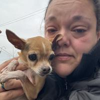 Gisèle avec sa superbe Chihuahua