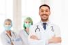 Veterinaire avec 2 auxiliaires